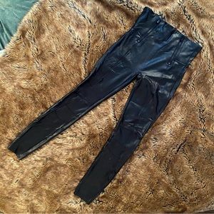 Spanx Faux Leather Hip Zip Leggings in Very Black